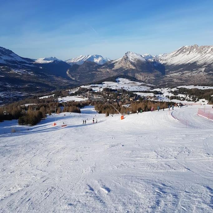 Appartement Au Pied Des Pistes La Joue du Loup Εξωτερικό φωτογραφία